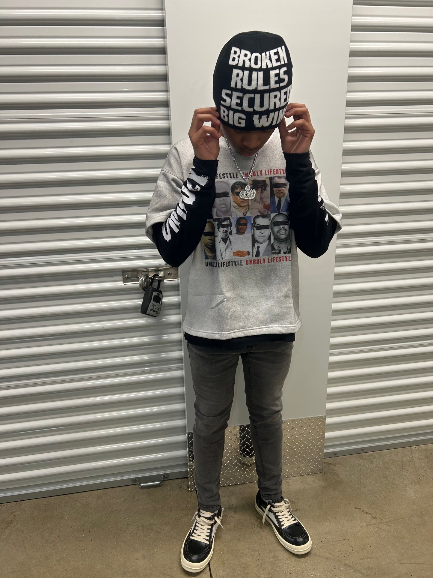 UH black & white knit beanie